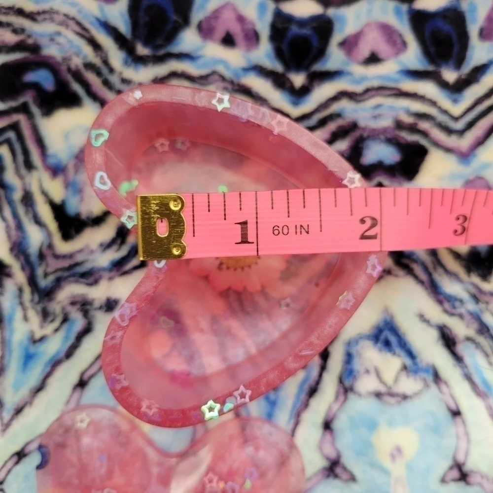 NEW Handmade Resin Pink Trinket Box With A Dasisy And Extras